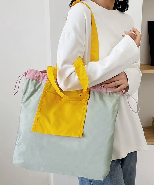 florist(フローリスト)の「【折り畳める・超軽量】 トライカラーポータブルトートバッグ エコバッグ サブバッグ(エコバッグ/サブバッグ・レディース・ライトグリーン/ブラック/ライトブルー/ピンク/ダークグレー/ベージュ・FREE)」の4枚目の写真