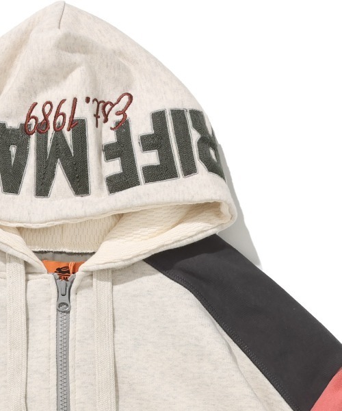 KRIFF MAYER（クリフメイヤー）の「【伸縮性･ストレッチ】のび~る裏毛フード刺繍パーカー（パーカー・メンズ・ブルー/オートミール/チャコール/カラフル・X-LARGE/LARGE/MEDIUM）」の4枚目の写真