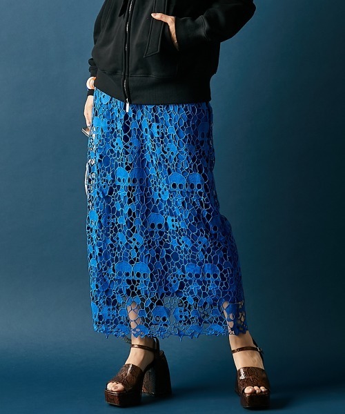 GEVS.(ジェイヴィス)の「モチーフレースタイトスカート<大きいサイズ有>GEVS.(スカート・レディース・ブラック/ブルー・5L/4L/3L/LL/L/M)」の1枚目の写真