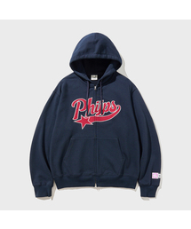 PHYSICAL DEPARTMENT（フィジカル デパートメント）の「スタテイル フードジップアップ_レッド（パーカー）」