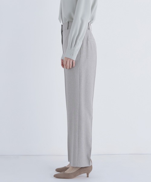 NATURAL BEAUTY BASIC（ナチュラルビューティーベーシック）の「◇メランジシャークスキン SETUP ストレートパンツ（スラックス・レディース・グレー/ベージュ・MEDIUM/SMALL/LARGE）」の14枚目の写真