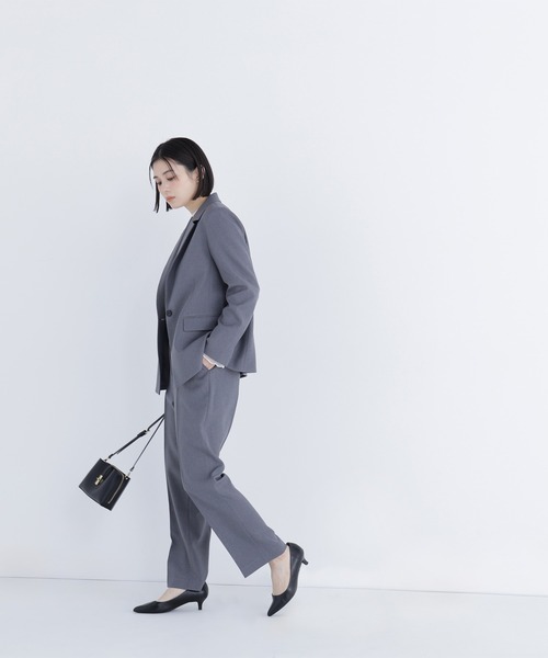 NATURAL BEAUTY BASIC（ナチュラルビューティーベーシック）の「◇メランジシャークスキン SETUP ストレートパンツ（スラックス・レディース・グレー/ベージュ・MEDIUM/SMALL/LARGE）」の6枚目の写真