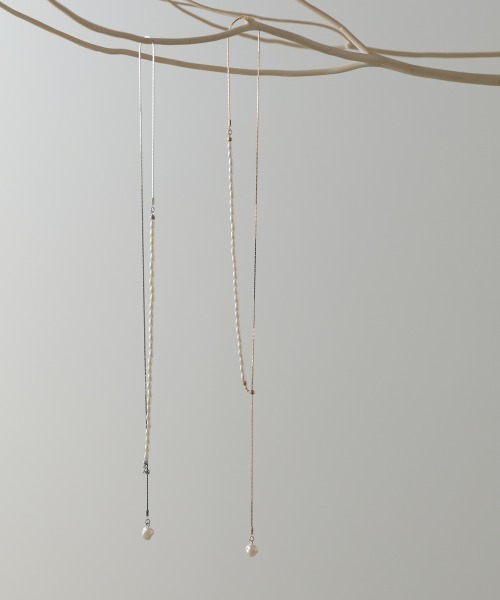 Bab(バブ)の「変形パール×ロングチェーンネックレス(ネックレス・レディース・シルバー/ゴールド・ONESIZE)」の9枚目の写真