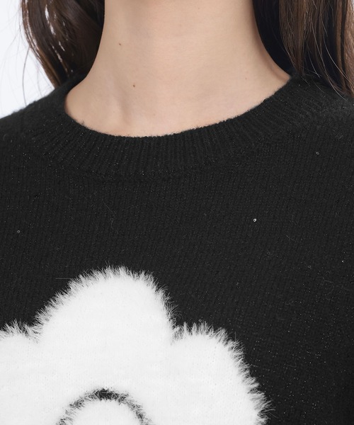 MARY QUANT（マリークワント）の「ファーデイジーラメニット プルオーバー（ニット/セーター・レディース・グレー/ピンク/ブラック・M）」の5枚目の写真