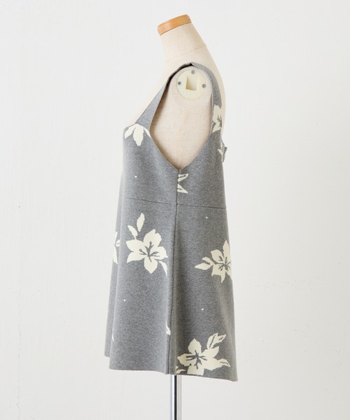 COLLAGE GALLARDAGALANTE（コラージュガリャルダガランテ）の「フラワーJQニットキャミ（キャミソール・レディース・グレー/アイボリー・FREE）」の12枚目の写真