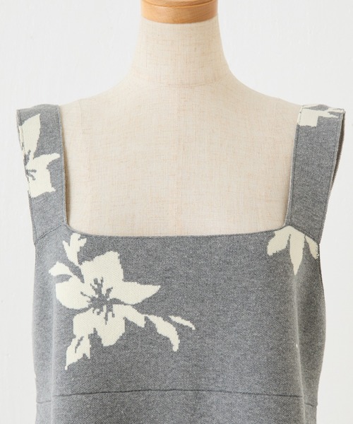 COLLAGE GALLARDAGALANTE（コラージュガリャルダガランテ）の「フラワーJQニットキャミ（キャミソール・レディース・グレー/アイボリー・FREE）」の16枚目の写真