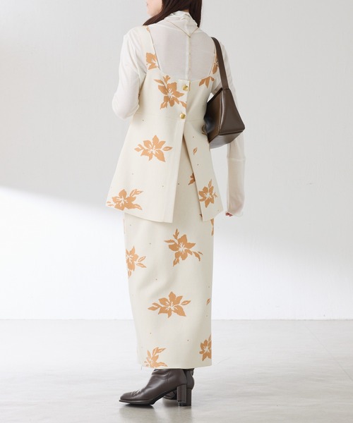 COLLAGE GALLARDAGALANTE（コラージュガリャルダガランテ）の「フラワーJQニットキャミ（キャミソール・レディース・グレー/アイボリー・FREE）」の8枚目の写真