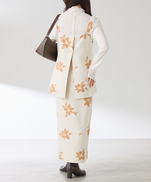 COLLAGE GALLARDAGALANTE（コラージュガリャルダガランテ）の「フラワーJQニットキャミ（キャミソール・レディース・グレー/アイボリー・FREE）」の9枚目の写真