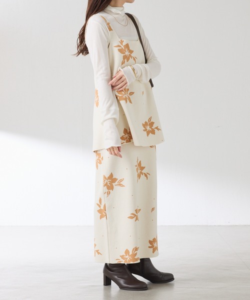 COLLAGE GALLARDAGALANTE（コラージュガリャルダガランテ）の「フラワーJQニットキャミ（キャミソール・レディース・グレー/アイボリー・FREE）」の10枚目の写真