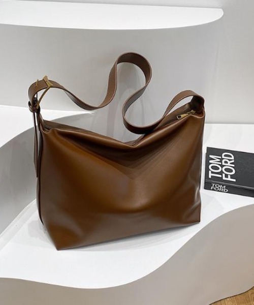 SHEPP(シープ)の「ベルト フェイクレザーショルダーバッグ(ショルダーバッグ・レディース・ブラック/ブラウン・F)」の16枚目の写真
