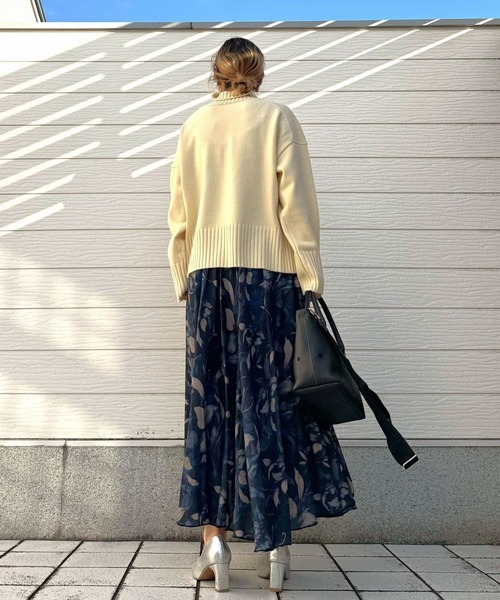 Q(キュー)の「フラワープリントスカート(スカート・レディース・ブルー系その他/ブラウン系その他・MEDIUM)」の4枚目の写真