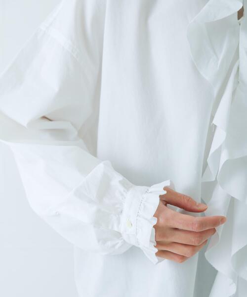 かぐれ（カグレ）の「コットンフリルカラーシャツ（シャツ/ブラウス・レディース・オフホワイト/チャコールグレー・FREE）」の8枚目の写真