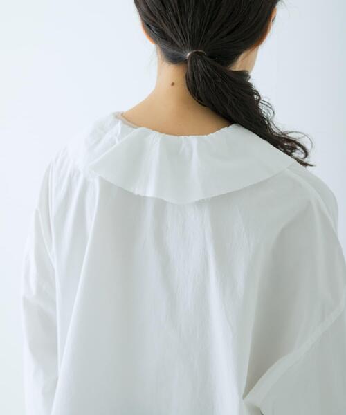 かぐれ（カグレ）の「コットンフリルカラーシャツ（シャツ/ブラウス・レディース・オフホワイト/チャコールグレー・FREE）」の7枚目の写真