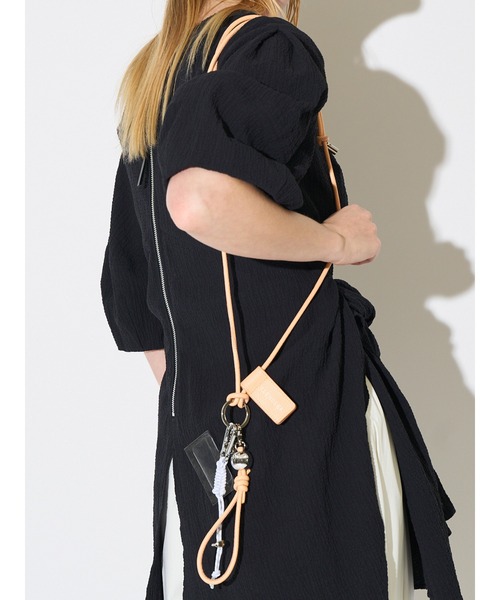 ELENDEEK（エレンディーク）の「MULTI SMARTPHONE LEATHER SHOULDER（スマホケース/カバー・レディース・シルバー/ブラウン/ブラック/オレンジ/ミント・FREE）」の18枚目の写真