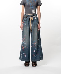 Maison MIHARA YASUHIRO（メゾンミハラヤスヒロ）の「Kids Sticker Printed Wide Denim Pants（デニムパンツ）」