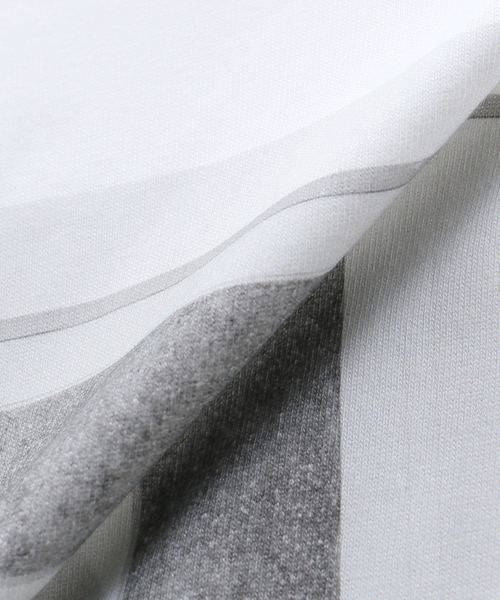 IENA(イエナ)の「IENA×Shimazaki Masahiro Photo Long T Tシャツ(Tシャツ/カットソー・レディース・ホワイト系その他/ホワイト/グレー・FREE)」の4枚目の写真