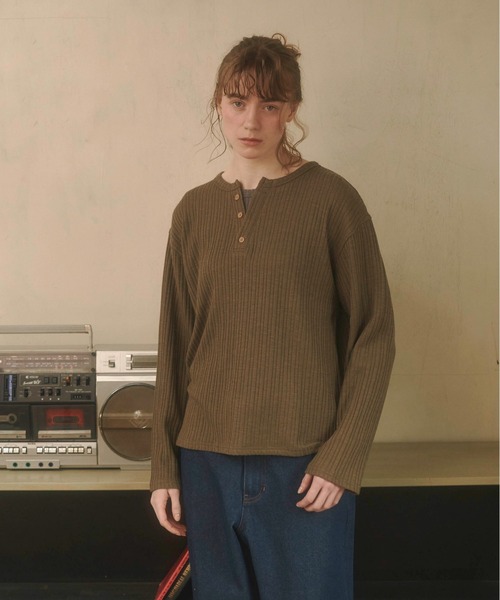 Zooodle（ズードル）の「Henry neck layered tops - ヘンリーネックレイヤードトップス -（Tシャツ/カットソー・メンズ・バーガンディー/カーキ・MEDIUM/LARGE）」の3枚目の写真