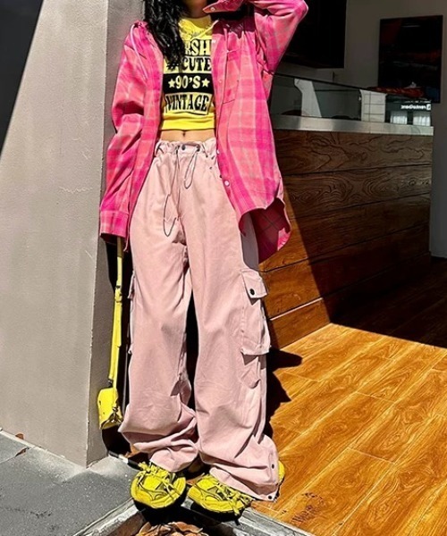 ViViDAY(ビビデー)の「フロント刺しゅうビッグシルエットフードチェック柄シャツ(シャツ/ブラウス・レディース・ブルー/イエロー/ピンク・M)」の9枚目の写真