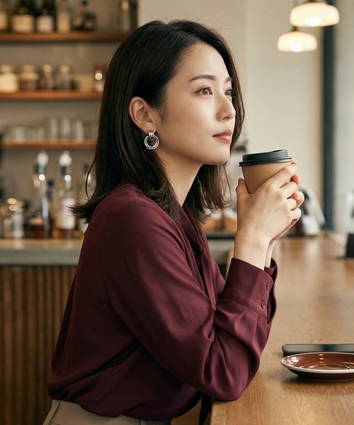 STYLE DELI(スタイルデリ)の「【DELI by】重なりリングピアス(ピアス(両耳用)・レディース・シルバー・FREE)」の3枚目の写真