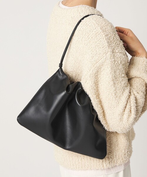 NOTHING WRITTEN（ナッシングリトゥン）の「＜NOTHING WRITTEN＞ Strap Large Bag（ショルダーバッグ・レディース・ブラック・FREE）」の2枚目の写真