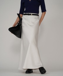 KINO THE KEI（キノザケイ）の「ベルトループ サテン スカート KINO THE KEI（スカート）」