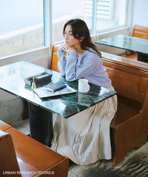 URBAN RESEARCH DOORS（アーバンリサーチドアーズ）の「『仁村紗和さん着用』『UR TECH Renew Knit』Vネックプルオーバー（ニット/セーター・レディース・ネイビー/ラベンダー/オフホワイト・FREE）」の8枚目の写真