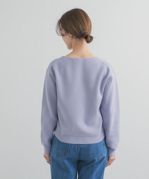 URBAN RESEARCH DOORS（アーバンリサーチドアーズ）の「『仁村紗和さん着用』『UR TECH Renew Knit』Vネックプルオーバー（ニット/セーター・レディース・ネイビー/ラベンダー/オフホワイト・FREE）」の16枚目の写真