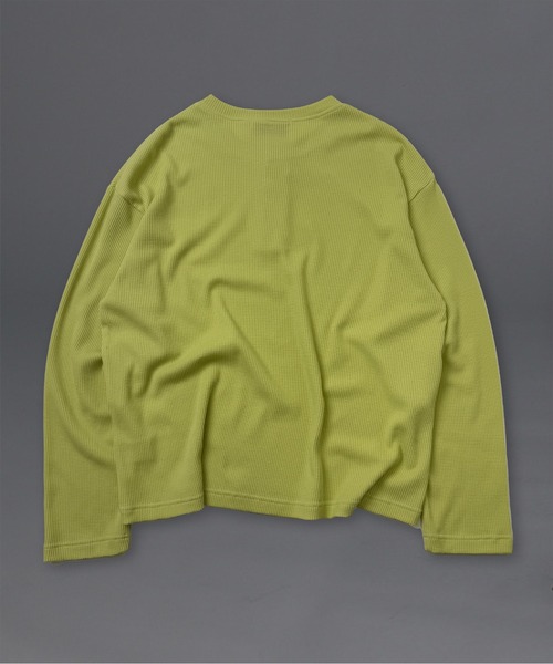 Confirm（コンファーム）の「Henley Neck Waffle Long Sleeve Tee / ヘンリーネック ワッフル ロングスリーブTシャツ メンズ レディース ユニセックス（Tシャツ/カットソー・メンズ・ブラック/チャコールグレー/ブルー/ホワイト/ライム・S/M/L）」の7枚目の写真