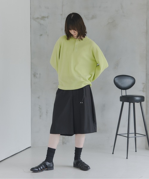 Confirm(コンファーム)の「Henley Neck Waffle Long Sleeve Tee / ヘンリーネック ワッフル ロングスリーブTシャツ メンズ レディース ユニセックス(Tシャツ/カットソー・メンズ・ブラック/チャコールグレー/ブルー/ホワイト/ライム・S/M/L)」の11枚目の写真