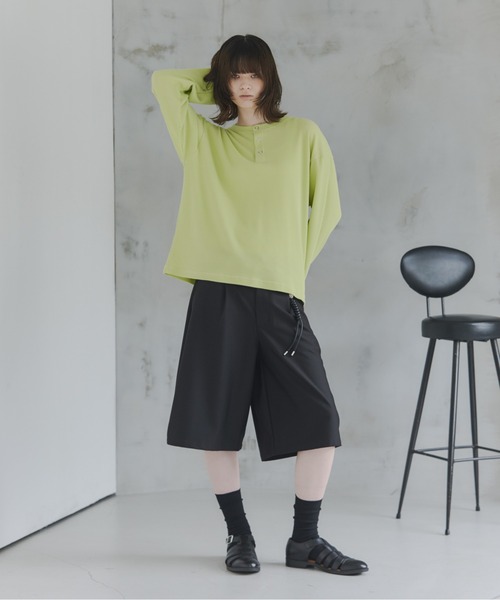 Confirm(コンファーム)の「Henley Neck Waffle Long Sleeve Tee / ヘンリーネック ワッフル ロングスリーブTシャツ メンズ レディース ユニセックス(Tシャツ/カットソー・メンズ・ブラック/チャコールグレー/ブルー/ホワイト/ライム・S/M/L)」の10枚目の写真