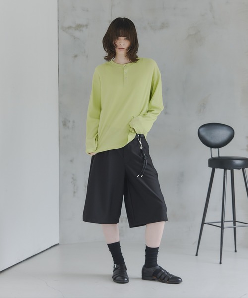 Confirm(コンファーム)の「Henley Neck Waffle Long Sleeve Tee / ヘンリーネック ワッフル ロングスリーブTシャツ メンズ レディース ユニセックス(Tシャツ/カットソー・メンズ・ブラック/チャコールグレー/ブルー/ホワイト/ライム・S/M/L)」の9枚目の写真