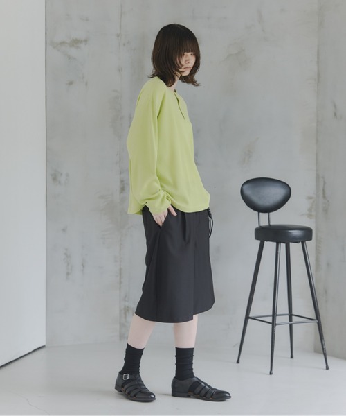 Confirm(コンファーム)の「Henley Neck Waffle Long Sleeve Tee / ヘンリーネック ワッフル ロングスリーブTシャツ メンズ レディース ユニセックス(Tシャツ/カットソー・メンズ・ブラック/チャコールグレー/ブルー/ホワイト/ライム・S/M/L)」の7枚目の写真