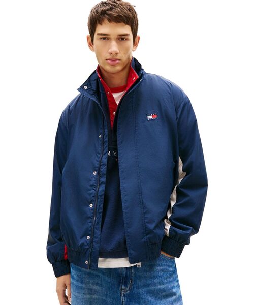tommy jeans(トミー ジーンズ)の「ヘリテージフラッグロゴジャケット(テーラードジャケット・メンズ・マルチ/グリーン・LARGE/X-LARGE/MEDIUM/SMALL)」の2枚目の写真
