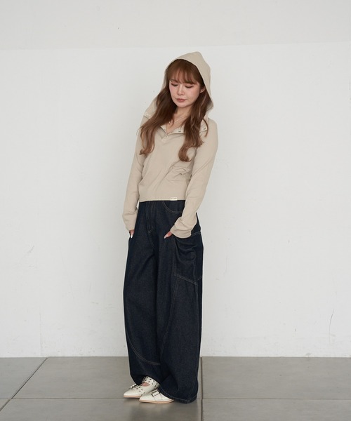 RAY CASSIN（レイカズン）の「フードヘンリーロンT（Tシャツ/カットソー・レディース・グレー/グレイッシュベージュ/ブラック/アイボリー・FREE）」の17枚目の写真