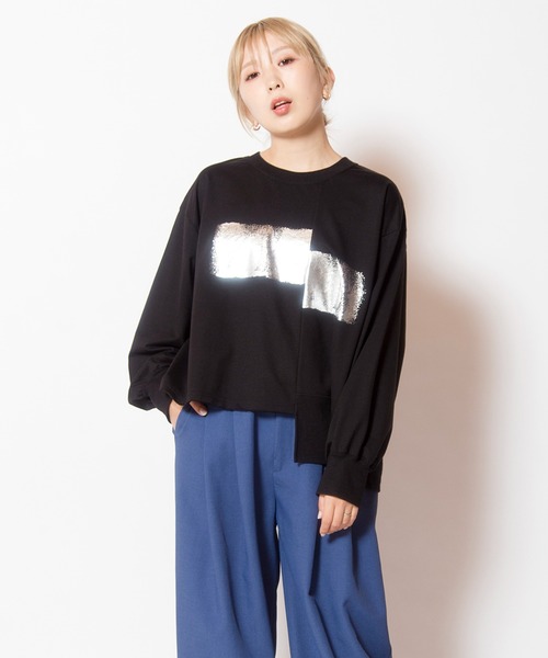 OSMOSIS（オズモーシス）の「箔プリント切替プルオーバー（Tシャツ/カットソー・レディース・ホワイト/ブラック/アッシュグレー・ONE SIZE）」の2枚目の写真