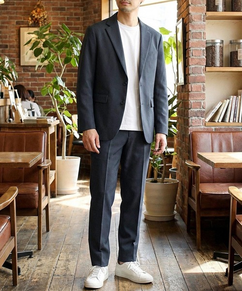 TopIsm（トップイズム）の「シングルノッチドラベル 2つボタン セットアップスーツ（セットアップ・メンズ・ブラック/グレイッシュベージュ/ブルーグレー/スモークグレー/ネイビー/ブラウン・L/XL/M）」の2枚目の写真