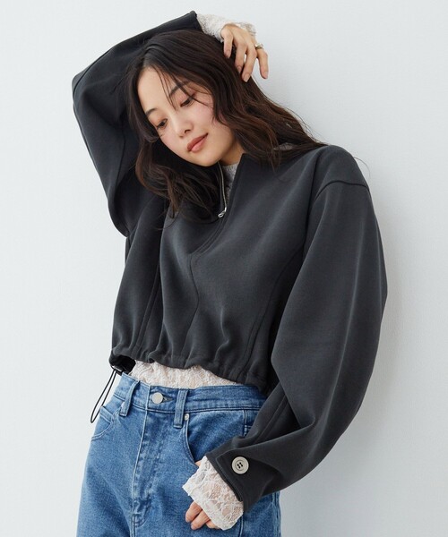 UNITED TOKYO（ユナイテッドトウキョウ）の「【新作】タックフォルムスリーブカットプルオーバー｜ウォッシャブル/レイヤード/春服（スウェット・レディース・グリーン/レッド/アイボリー/グレー・FREE）」の2枚目の写真