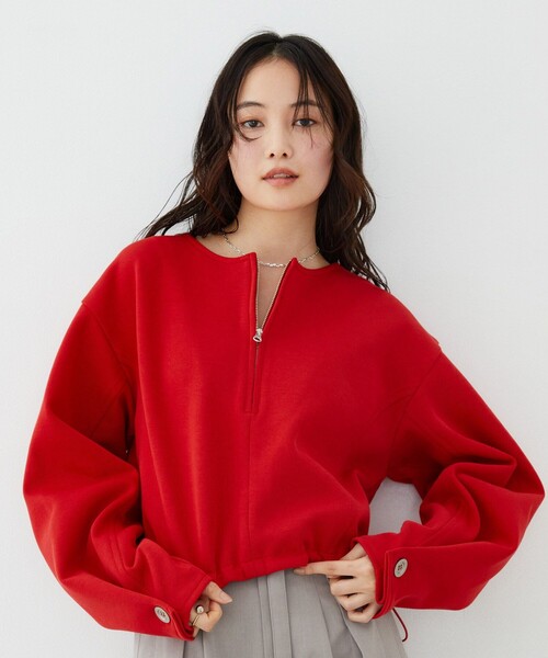 UNITED TOKYO（ユナイテッドトウキョウ）の「【新作】タックフォルムスリーブカットプルオーバー｜ウォッシャブル/レイヤード/春服（スウェット・レディース・グリーン/レッド/アイボリー/グレー・FREE）」の4枚目の写真