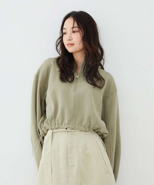 UNITED TOKYO（ユナイテッドトウキョウ）の「【新作】タックフォルムスリーブカットプルオーバー｜ウォッシャブル/レイヤード/春服（スウェット・レディース・グリーン/レッド/アイボリー/グレー・FREE）」の8枚目の写真