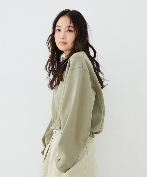 UNITED TOKYO（ユナイテッドトウキョウ）の「【新作】タックフォルムスリーブカットプルオーバー｜ウォッシャブル/レイヤード/春服（スウェット・レディース・グリーン/レッド/アイボリー/グレー・FREE）」の10枚目の写真
