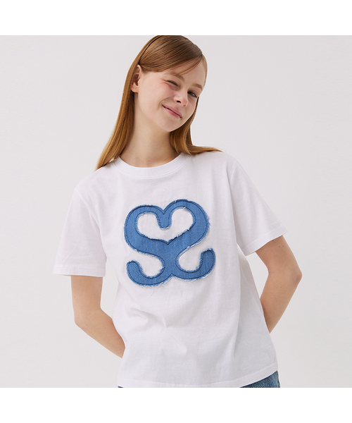 AWESOME STUDIO(オーサムスタジオ)の「ニューシンボルデニムパッチ半袖Tシャツホワイト(Tシャツ/カットソー・レディース・ホワイト・FREE)」の1枚目の写真