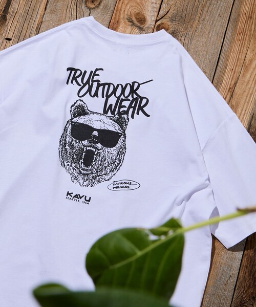 FREAK'S STORE(フリークスストア)の「限定展開 KAVU×FREAK'S STORE カブー 別注 ビッグシルエット バックプリント Tシャツ BEAR(Tシャツ/カットソー・メンズ・ホワイト/スミクロ/アッシュグレー/グレイッシュベージュ・LARGE/MEDIUM/SMALL)」の2枚目の写真