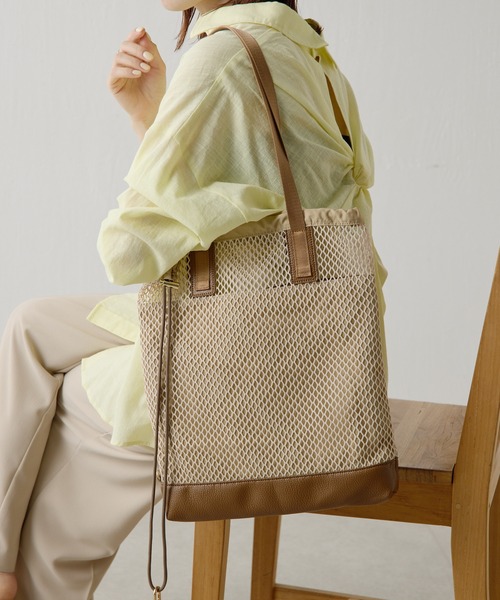 COLLAGE GALLARDAGALANTE（コラージュガリャルダガランテ）の「PAPILLONNER/メッシュ2WAYトートバッグ（トートバッグ・レディース・ブラック/ベージュ・FREE）」の12枚目の写真