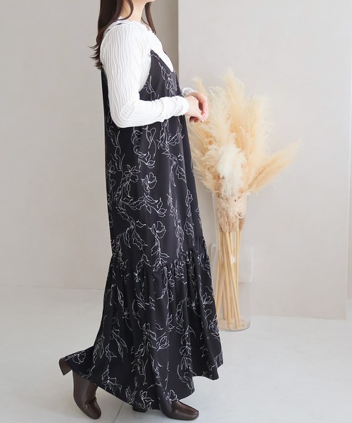 Social GIRL（ソーシャルガール）の「★Social GIRL★単色花柄キャミワンピース（ワンピース・レディース・ブラック/ホワイト・M）」の14枚目の写真