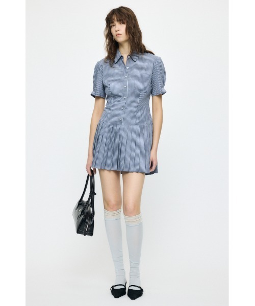 MOUSSY(マウジー)の「PLEATED SHIRT ミニドレス(ワンピース・レディース・オフホワイト/ベージュ系その他/ダークネイビー/ブルー系その他・1/2)」の13枚目の写真