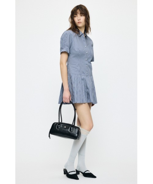 MOUSSY(マウジー)の「PLEATED SHIRT ミニドレス(ワンピース・レディース・オフホワイト/ベージュ系その他/ダークネイビー/ブルー系その他・1/2)」の15枚目の写真