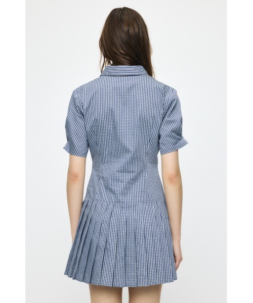 MOUSSY(マウジー)の「PLEATED SHIRT ミニドレス(ワンピース・レディース・オフホワイト/ベージュ系その他/ダークネイビー/ブルー系その他・1/2)」の17枚目の写真