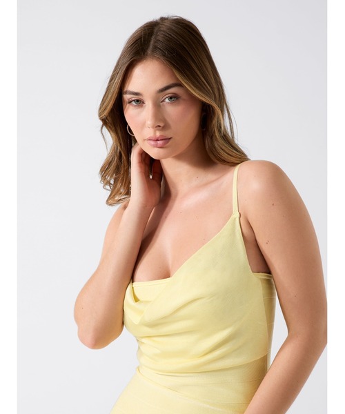 Guess（ゲス）の「ARISA Bandage Dress ワンピース ドレス（ワンピース・レディース・ライトイエロー/ホワイト・SMALL/MEDIUM/X-SMALL）」の7枚目の写真