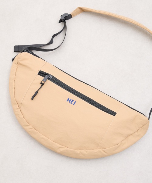 MEI（メイ）の「ST: MEI メイ　BOTTOM LINE SHOULDER ボディバッグ ウエストポーチ ボトムラインショルダー（ボディバッグ/ウエストポーチ・レディース・ブラック/ベージュ/ライトグレー・FREE）」の3枚目の写真