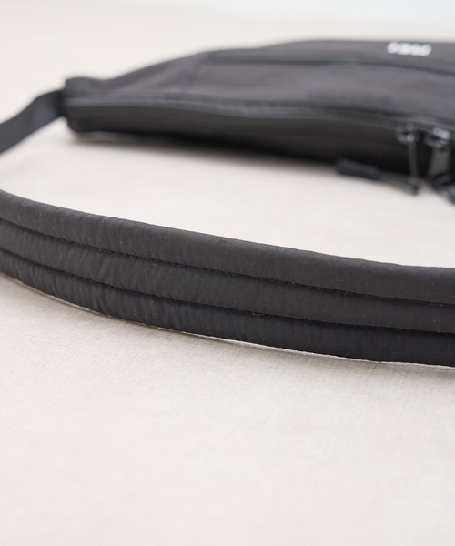 MEI（メイ）の「ST: MEI メイ　BOTTOM LINE SHOULDER ボディバッグ ウエストポーチ ボトムラインショルダー（ボディバッグ/ウエストポーチ・レディース・ブラック/ベージュ/ライトグレー・FREE）」の15枚目の写真